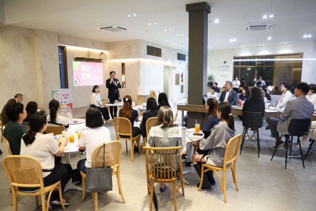 7.22(김해시 ‘출산·양육 정책 한 스 개최)2