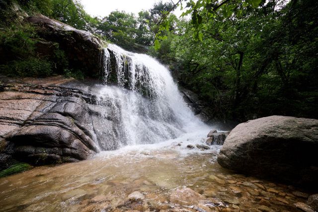 250722_[포토] “폭염도 멈칫, 시원한 원각폭포 물줄기” (3)