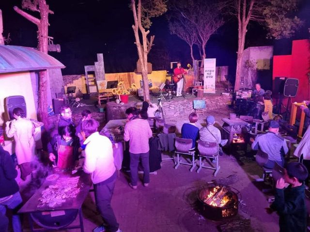 보도 6) 만종리대학로 극단(2)