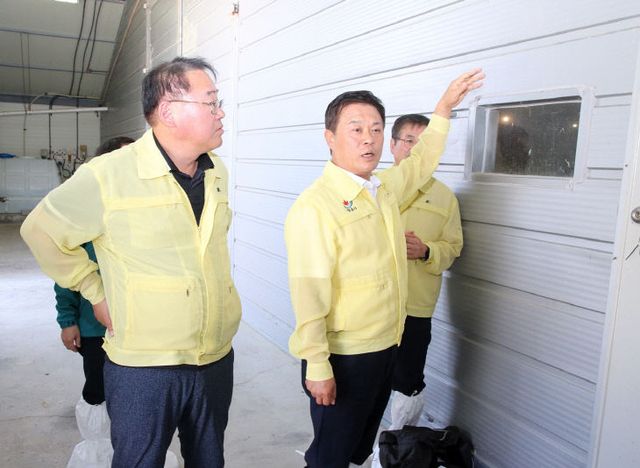 이학수 정읍시장, 양계농가 방문 (4)
