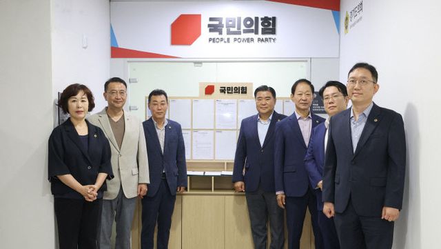 경기도의회 국민의힘, 입법 협력 ‘조례서명대’ 설치.