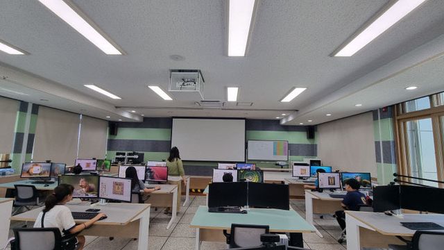 놀이와 배움이 함께하는 여름 방학 특강 프로그램 운영