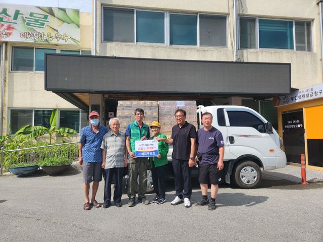 해피푸르츠, 장연면에 음료 400박스 기탁 (2)