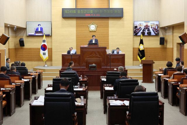 2025.07.04. 보도자료(옹진군의회 제249회 제1차 정례회 폐회)-