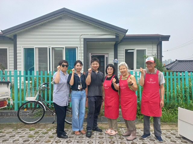 주거환경 개선 봉사활동 사진