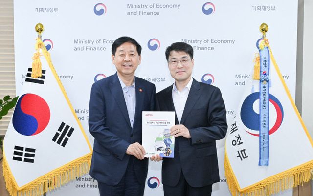 김정기_권한대행_구윤철_경제부총리_면담