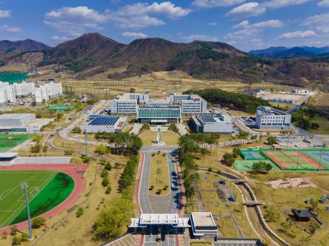 ⑥-0국방대학교 전경(2025년 체력단련장 포함 항공샷)
