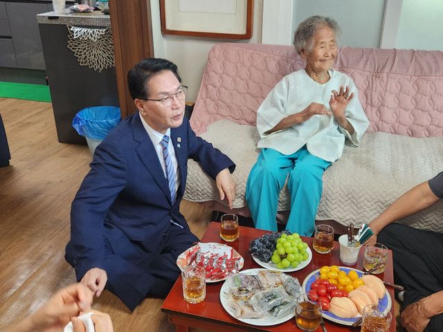 심덕섭 고창군수, 독립운동가 후손위문(2)