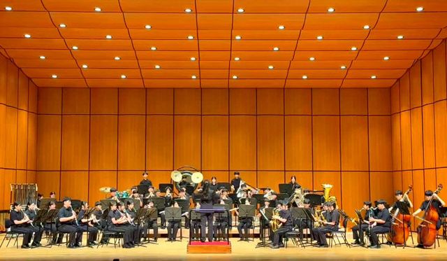 중학교 오케스트라 4년연속 전국대회 금상 수상)