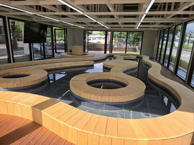 덕산온천관광지 족욕장 내부 모습 (3)