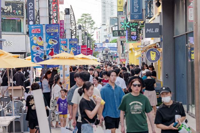 8 여름 성안이즈백 행사장 풍경