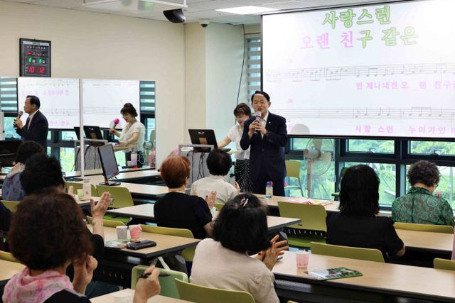 아 주민들과 현장 소통 나서3