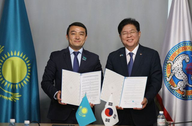알마티 시의회와 우호교류 협약식.부산시의회 제공