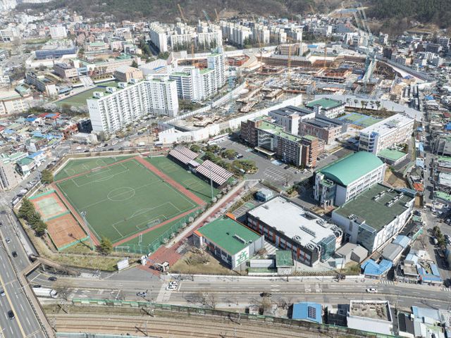 충남기계공업고(전체사진)