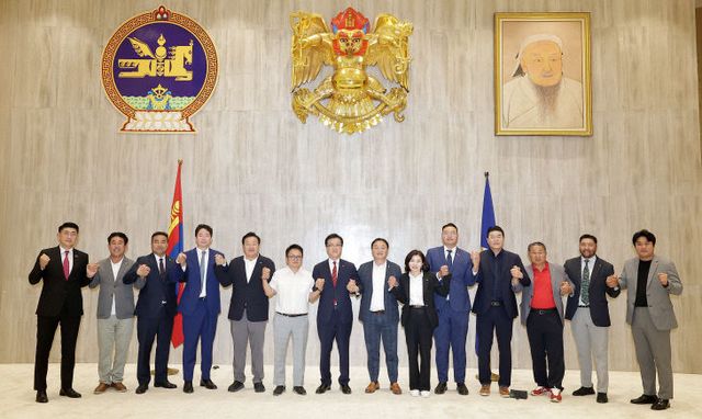 1. 2025.08.25_몽골 국회방문(대전시의회대표단) (1)