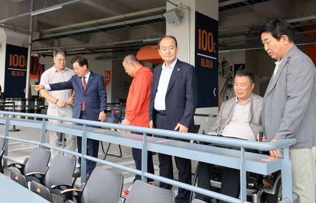 제290회 임시회 복지환경위원회 현장방문_대전한화생명볼파크-2