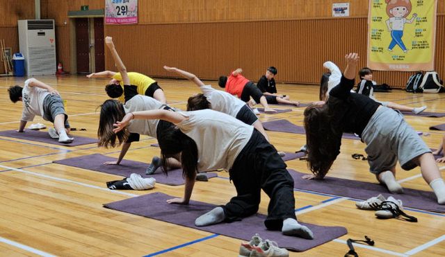 요가 활동으로 중심과 균형을 찾아가요