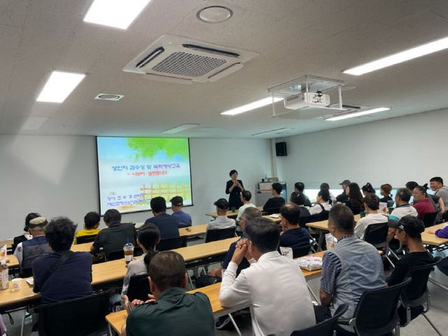5.자활사업 참여자 교육 모습
