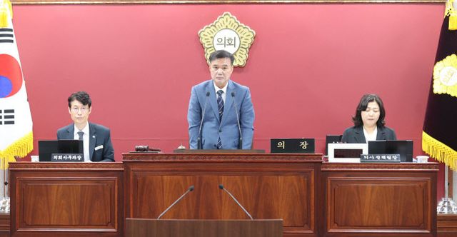 제319회 임시회 개회. 사진1.A12I8587