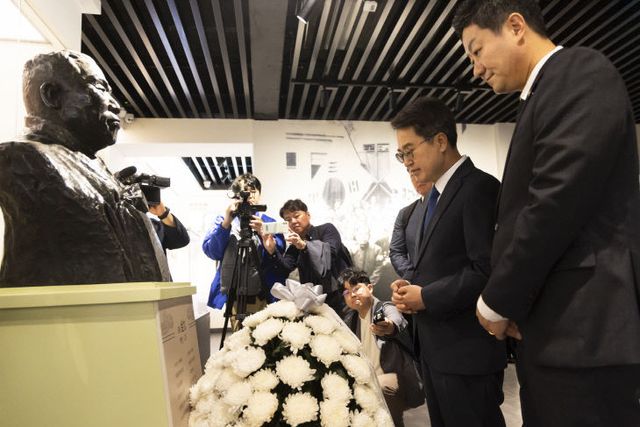 김동연 경기지사, 대한민국 독립운동사 ‘충칭' 방문