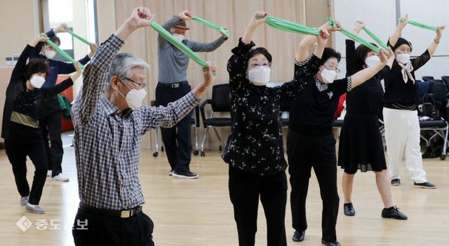 2022042501001871500063372