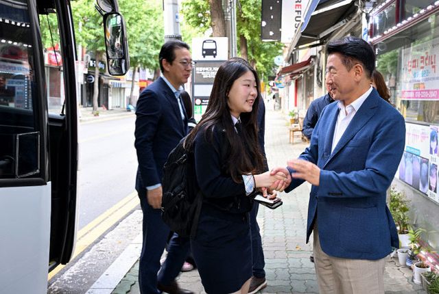 시민소통과(학생의 제안에서 의정부의 변화로…통학버스 1년,