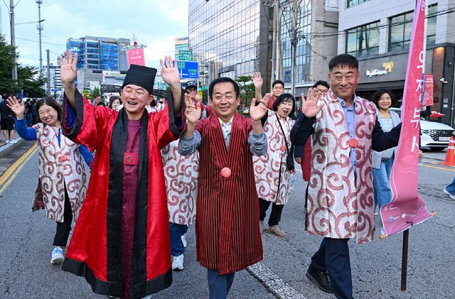 사진1(의정부시의회, 제40회 회룡문화제 참여)