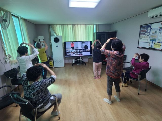 연천군, 스마트 경로당에서 어르신 비대면 여가활동 활짝