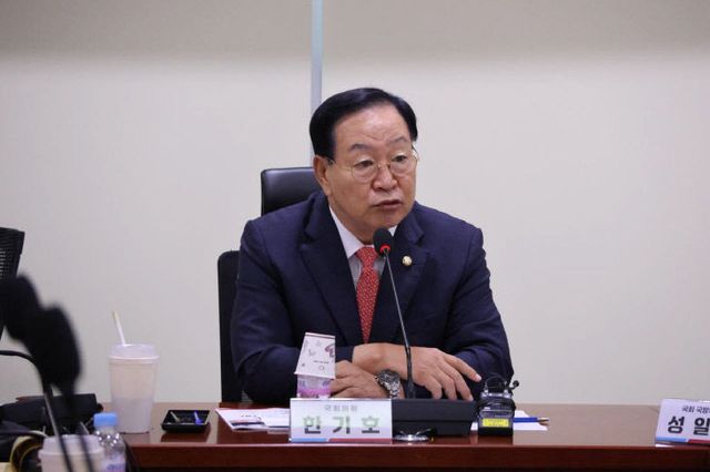 동맹의_현대화_어떻게_대응할_것인가_토론회_사진-1