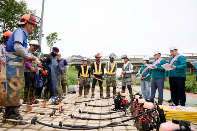250908_[포토] “양주시, 제초작업 안전관리 강화” (2)