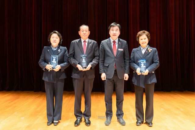 7.행정자치과-2025년 자랑스러운 구민상 수상