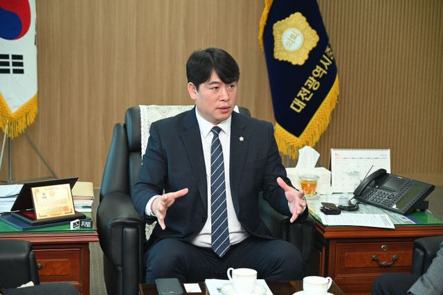 오은규 의장님 사진