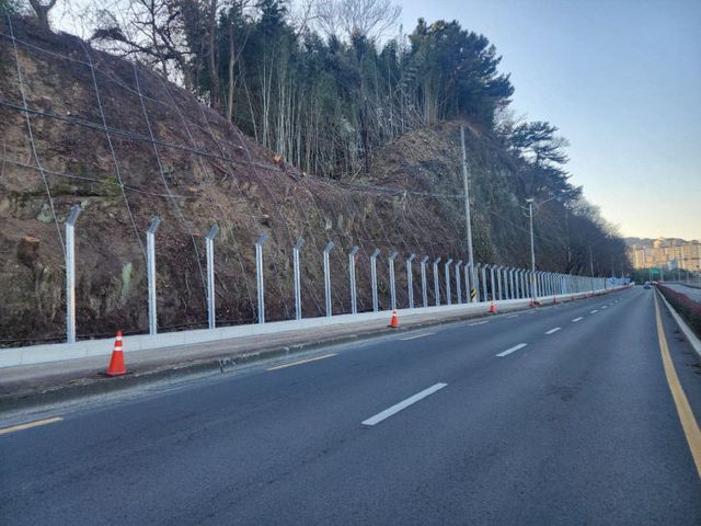 진주시, ‘새벼리 도로’ 안전강화·경관조명 재정비