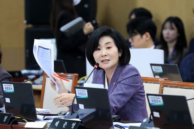 (참고사진2)_국회의원_김희정 (1)