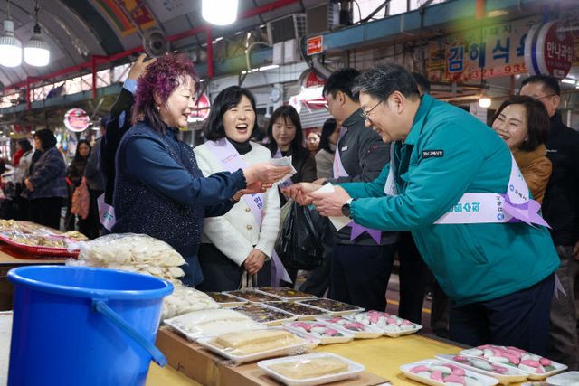 2.5(김해시, 설 맞는 민생현장 속으로)2