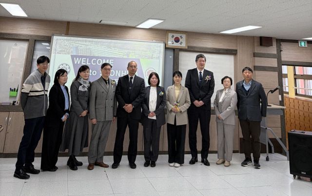 후쿠오카여대 교수진 방문 모습.