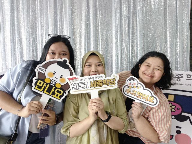 인도네시아티(오른쪽)