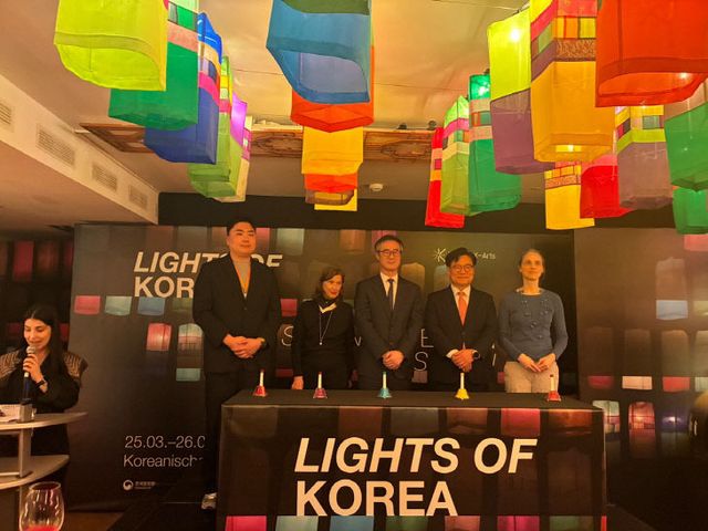 독일 베를린에서 ‘한국의 빛-진주실크등’ 전시 개막