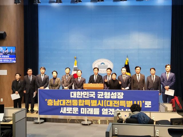 2026020201000175100006211