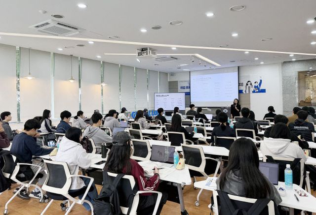 하이브리드 취업패키지 프로그램 현장 사진