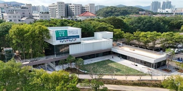 정책기획과-성남물빛정원 뮤직홀 전경