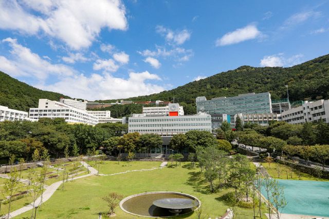 동아대학교 승학캠퍼스 전경
