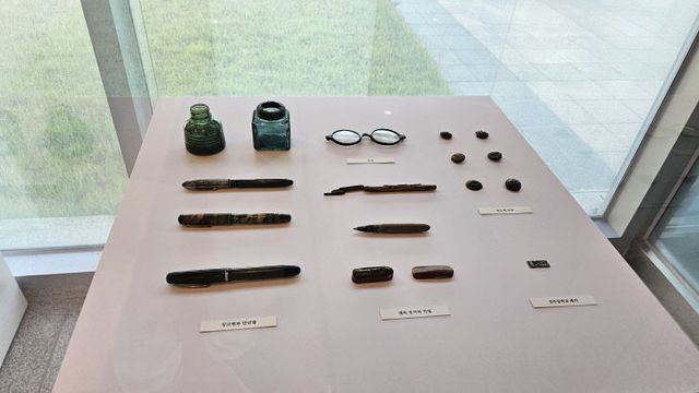 아나다)(경주중학교 뱃지 전시)_01