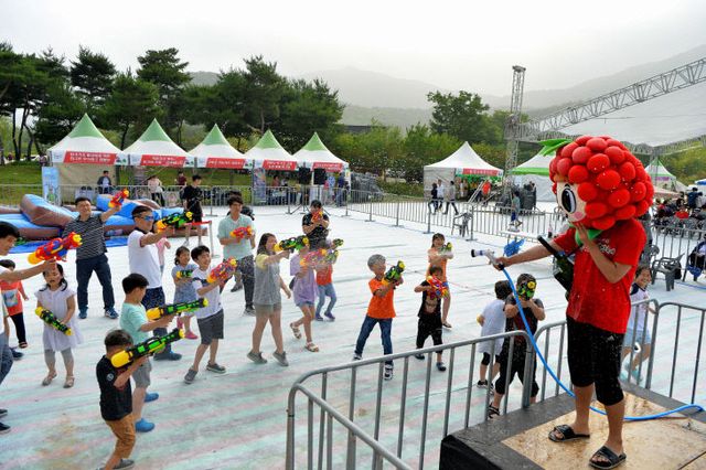 고창복분자와 수박축제(물총싸움) (1)
