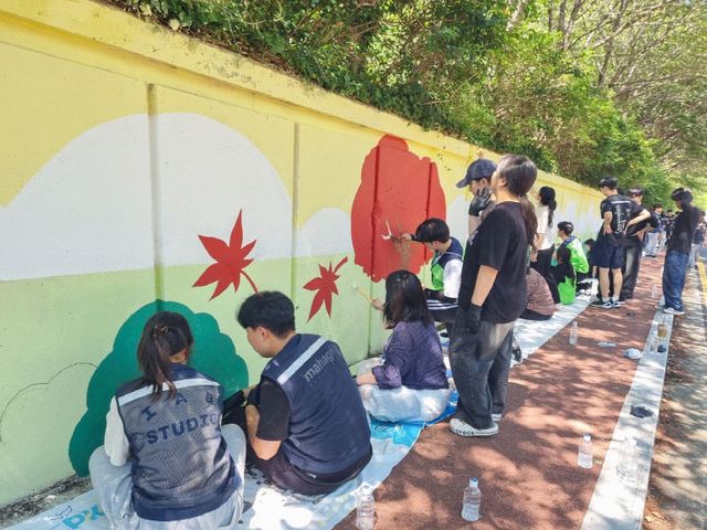 벽화 그리기 봉사활동(2026.5.31.) (2)