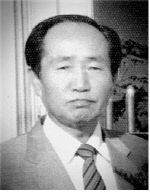 붙임 2. 소설가 권선근 사진