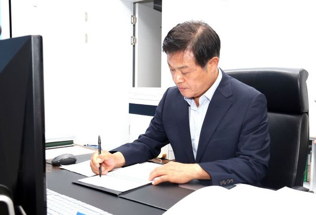 ” 이학수 정읍시장, 당선 후 첫 결재…