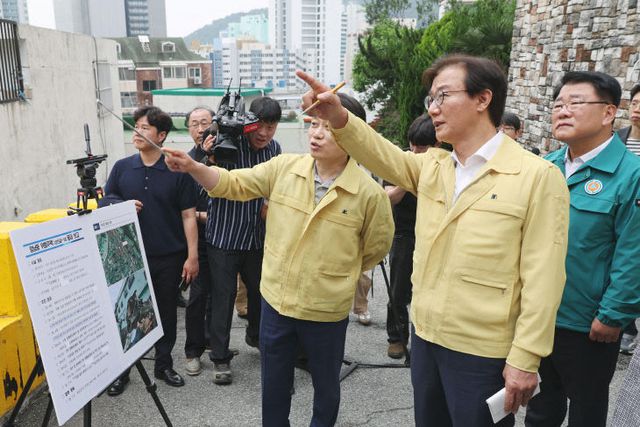 서구 암남동 일원 위험주택 붕괴 현장 점검 사진