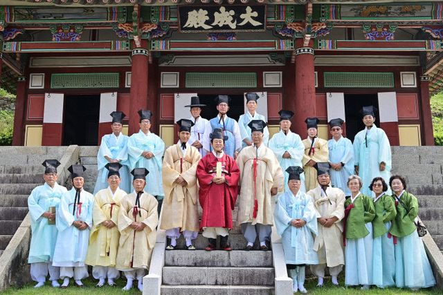 진주향교, 조규일 진주시장 취임‘고유례’봉행 (1)