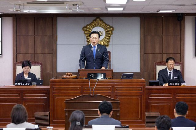 [크기변환]보도자료 사진_1(순천시의회 본회의 장면) (1)